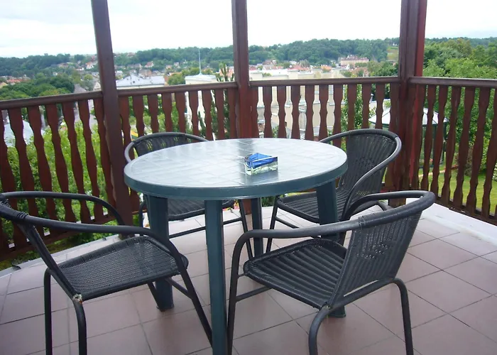 Aparthotel Family 3*